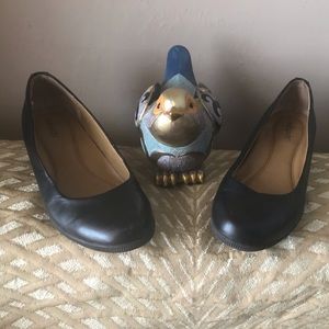 Black SoftSpots Comfortable Shoe